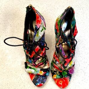 Steve Madden flower heels